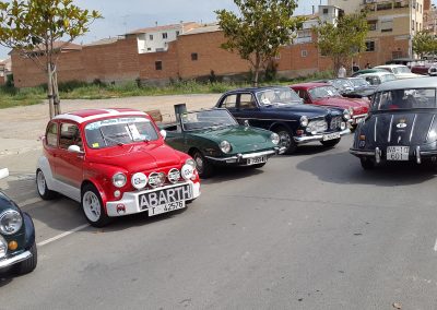 Trobada de vehicles clàssics a Golmés, maig de 2016